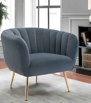 Homeroots 30" Gray And Gold Velvet Tufted Club Chair   394997