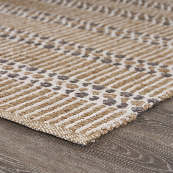 Homeroots 5' X 8' Natural Hand Woven Area Rug  Jute 395153