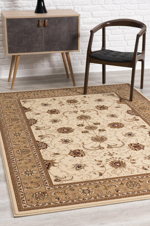 Homeroots 4' X 6' Beige And Ivory Oriental Power Loom Area Rug  Olefin 395233