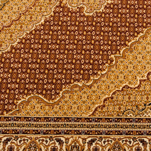 Homeroots 5' Red Round Oriental Power Loom Area Rug  Olefin 395324