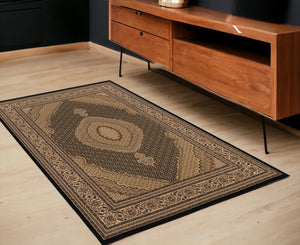 Homeroots 4' X 6' Beige And Black Medallion Power Loom Area Rug  Olefin 395346