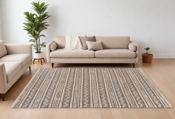 Homeroots 9' X 12' Black And Blush Chevron Stripe Area Rug  Jute 395489