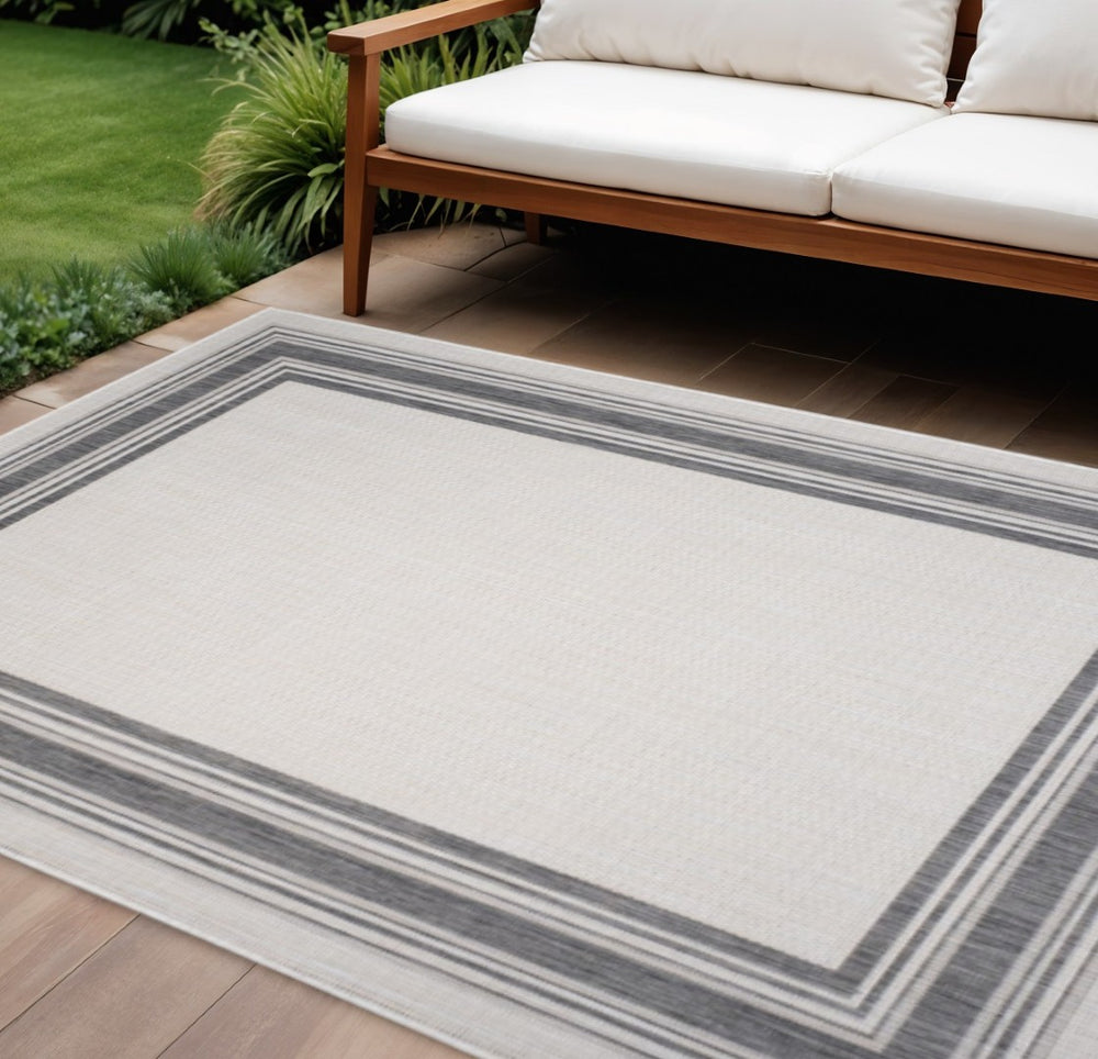 HomeRoots 8' Gray Indoor Outdoor Area Rug - Durable, Versatile Design for High-Traffic Spaces and Easy Care 8' X 10' 395842
