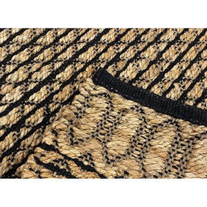 Homeroots 5' X 7' Tan And Black Hand Woven Area Rug  Jute 396009