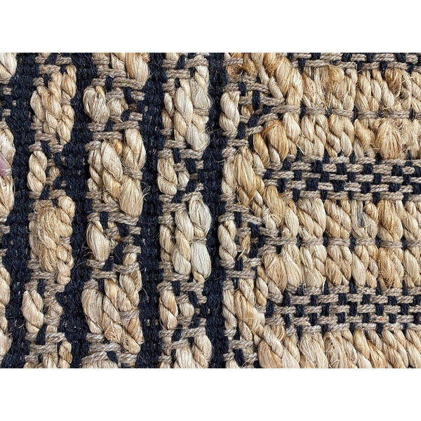 Homeroots 5' X 7' Tan And Black Hand Woven Area Rug  Jute 396009