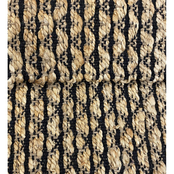 Homeroots 5' X 7' Tan And Black Hand Woven Area Rug  Jute 396009