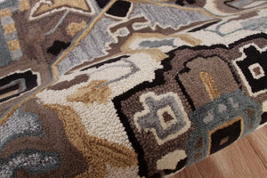 HomeRoots 5' Hand-Tufted Wool Area Rug in Bold Blue and Red – Artisan Crafted Comfort for Any Space 5' X 5' 396150