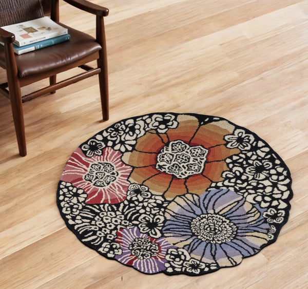 HomeRoots 4' Floral Area Rug in Red and Black – Hand-Tufted Wool-Cotton Blend for Modern Comfort and Style 4' Round 396164