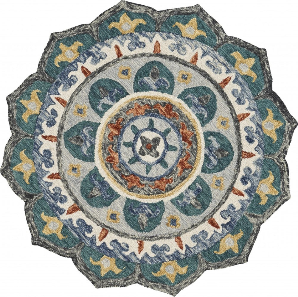 HomeRoots 6' Green and Ivory Wool Hand-Tufted Rug - Artisan Crafted Comfort for Timeless Home Elegance 6' Round 396171