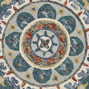 HomeRoots 6' Green and Ivory Wool Hand-Tufted Rug - Artisan Crafted Comfort for Timeless Home Elegance 6' Round 396171