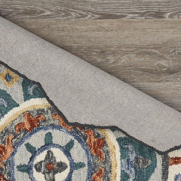 HomeRoots 6' Green and Ivory Wool Hand-Tufted Rug - Artisan Crafted Comfort for Timeless Home Elegance 6' Round 396171
