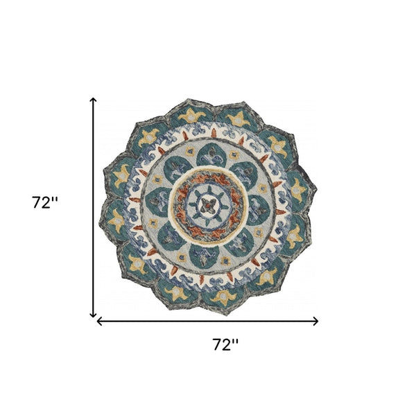 HomeRoots 6' Green and Ivory Wool Hand-Tufted Rug - Artisan Crafted Comfort for Timeless Home Elegance 6' Round 396171