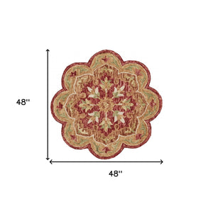Homeroots 4' Round Rustic Red Scalloped Edge Area Rug  Wool 396172