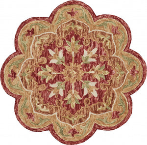 Homeroots 6' Round Rustic Red Scalloped Edge Area Rug  Wool 396173