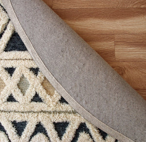 HomeRoots 6' Elegant Blue and Cream Striped Diamonds Area Rug - Hand-Tufted Wool with Bohemian Charm 6' Round 396175