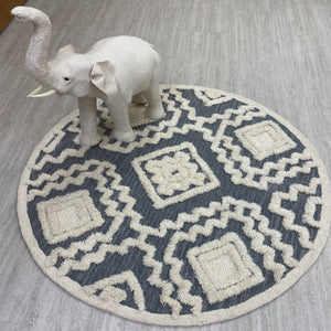 HomeRoots 6' Geometric Gray and Cream Wool Area Rug – Hand-Tufted Luxury for Modern Living Spaces 6' Round 396179