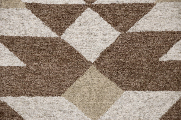 Homeroots 6' Brown And Ivory Round Wool Hand Tufted Area Rug  Wool 396187