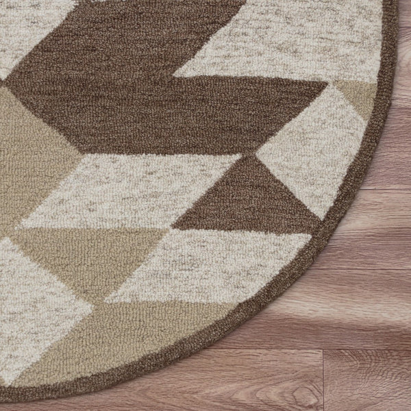 Homeroots 6' Brown And Ivory Round Wool Hand Tufted Area Rug  Wool 396187
