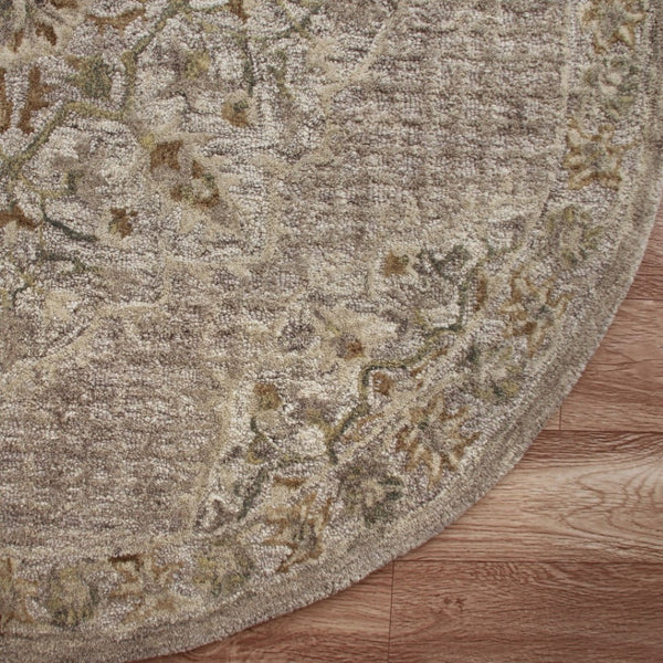 HomeRoots 4' Distressed Beige Medallion Area Rug - Timeless Floral Design for Cozy Traditional Spaces 4' Round 396192