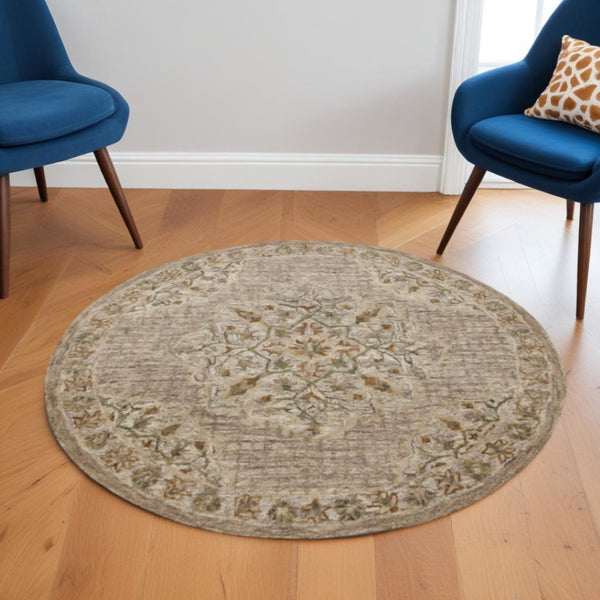 HomeRoots 4' Distressed Beige Medallion Area Rug - Timeless Floral Design for Cozy Traditional Spaces 6' Round 396193