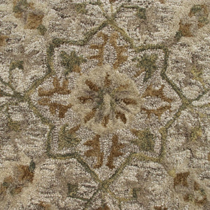 HomeRoots 4' Distressed Beige Medallion Area Rug - Timeless Floral Design for Cozy Traditional Spaces 6' Round 396193