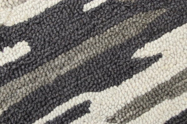 HomeRoots 6' Hand-Tufted Wool Area Rug in Black and Gray - Soft, Durable, and Perfect for Any Room Decor 6' Round 396197