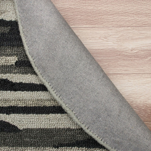 HomeRoots 6' Hand-Tufted Wool Area Rug in Black and Gray - Soft, Durable, and Perfect for Any Room Decor 6' Round 396197