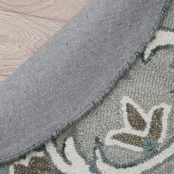 HomeRoots 6' Elegant Gray and White Filigree Area Rug – Hand-Tufted Wool for Luxurious Comfort and Style 6' Round 396201
