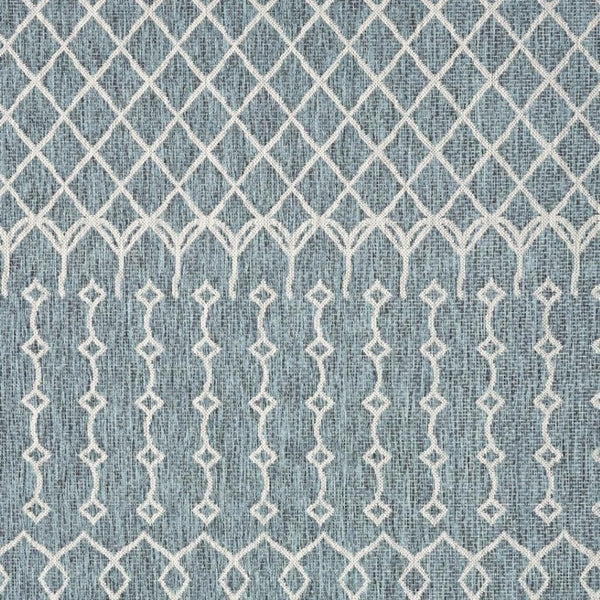 HomeRoots 8' Contemporary Blue and Gray Indoor/Outdoor Area Rug for Versatile Spaces - Durable & Stylish 8' x 10' 396237