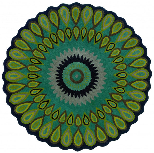 Homeroots 8’ Round Green Peacock Feather Area Rug  Wool 396248