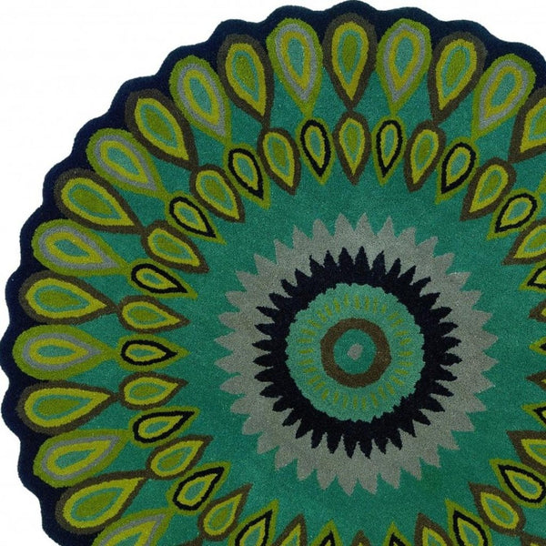 HomeRoots 8' Green Wool Hand-Tufted Round Rug - Artisan Crafted Comfort for Any Room with Timeless Style 8' Round 396248