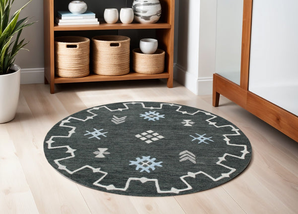 HomeRoots 5' Charcoal Wool Hand-Hooked Area Rug - Timeless Craftsmanship for Cozy Living Spaces and Decor 5' Round 396255