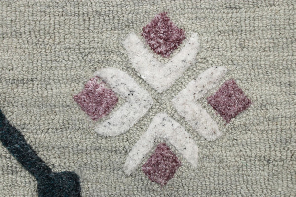 HomeRoots 7' Gray Wool Hand-Hooked Area Rug – Timeless Craftsmanship for Modern and Classic Interiors 7' Round 396258