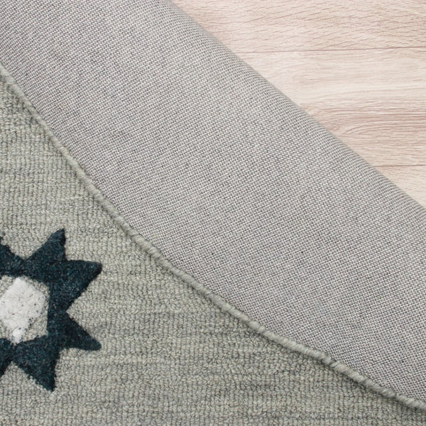 HomeRoots 7' Gray Wool Hand-Hooked Area Rug – Timeless Craftsmanship for Modern and Classic Interiors 7' Round 396258