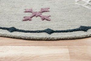 HomeRoots 7' Gray Wool Hand-Hooked Area Rug – Timeless Craftsmanship for Modern and Classic Interiors 7' Round 396258