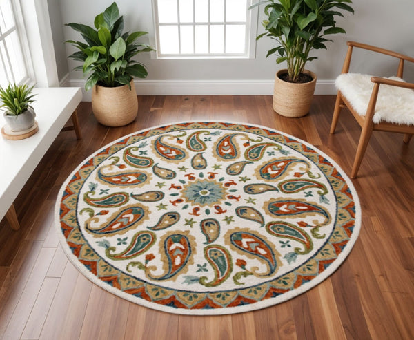 HomeRoots 7' Vibrant Orange and White Paisley Area Rug - Hand-Hooked Wool Blend, Boho-Chic Style for Any Room 7' Round 396260