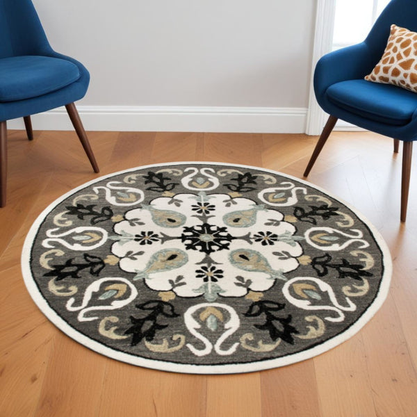 HomeRoots 5' Gray Wool Area Rug – Handmade, Cozy, and Durable Design for Any Room's Artful Touch 5' Round 396261