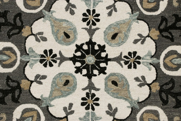 HomeRoots 5' Gray Wool Area Rug – Handmade, Cozy, and Durable Design for Any Room's Artful Touch 5' Round 396261