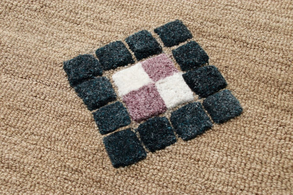 HomeRoots 5' Taupe Wool Handcrafted Area Rug – Elegant, Durable, and Cozy Handmade Addition for Any Space 5' Round 396269