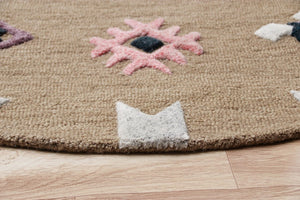 HomeRoots 5' Taupe Wool Handcrafted Area Rug – Elegant, Durable, and Cozy Handmade Addition for Any Space 5' Round 396269