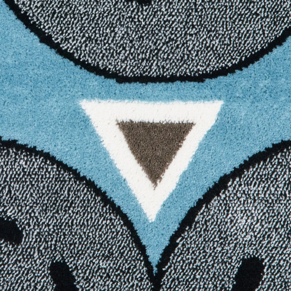 Homeroots 5' X 7' Blue Imaginative Racetrack Area Rug  Olefin 396316