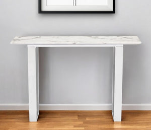 Homeroots 47" White And Silver Faux Marble Sled Console Table   396469