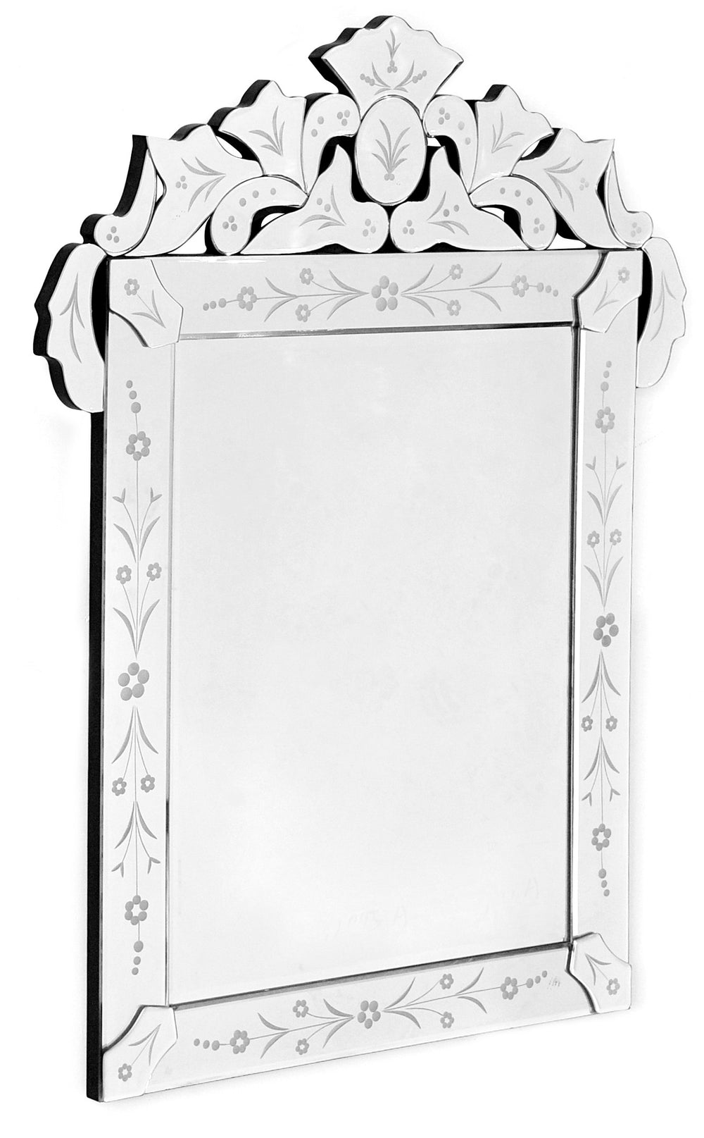 Homeroots Majestically Princess Wall Mirror  Glass 396604