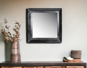 Homeroots 27" Silver Framed Accent Mirror  Cast Metal ,Glass 396693