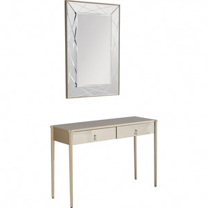 Homeroots 48" Champagne Mirrored Glass Console Table   396817