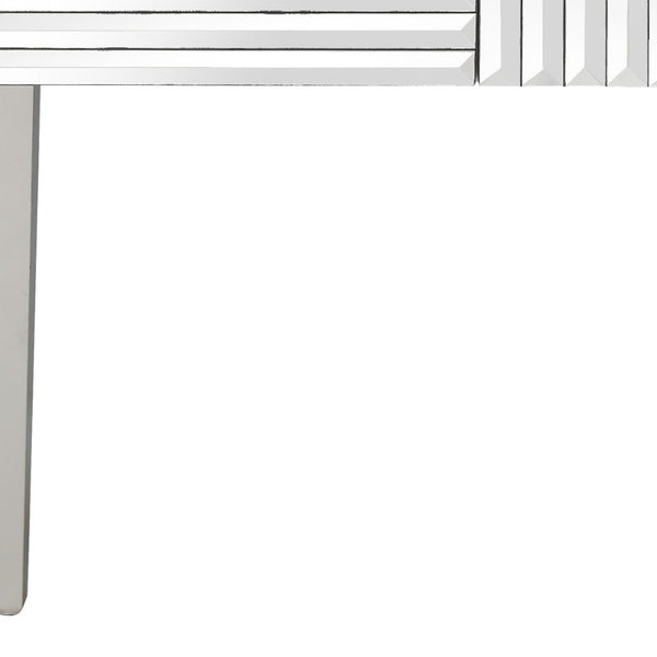 Homeroots 40" Silver Mirrored Glass Console Table   396830