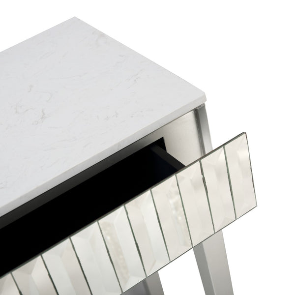 Homeroots 40" Silver Mirrored Glass Console Table   396830