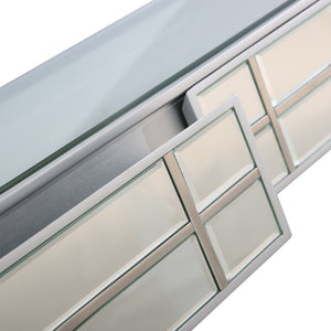 Homeroots 48" Silver Mirrored Glass Console Table   396834