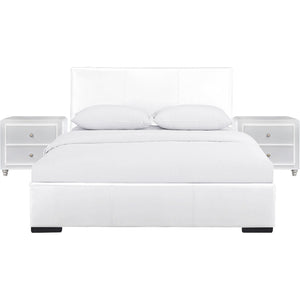 Homeroots Solid Manufactured Wood White Standard Bed Upholstered With Headboard White Wood 397063