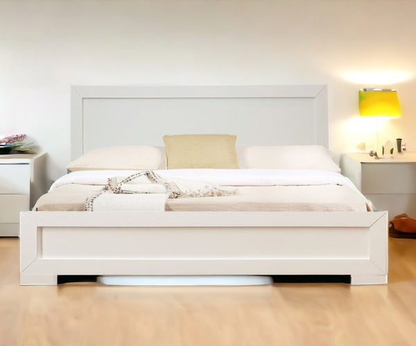 Homeroots White Wood Twin Platform Bed White Wood 397107